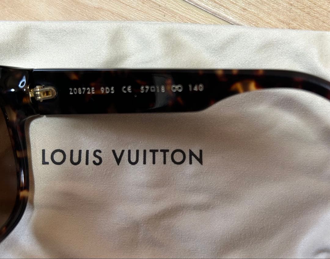 LOUIS VUITTON レディースサングラス