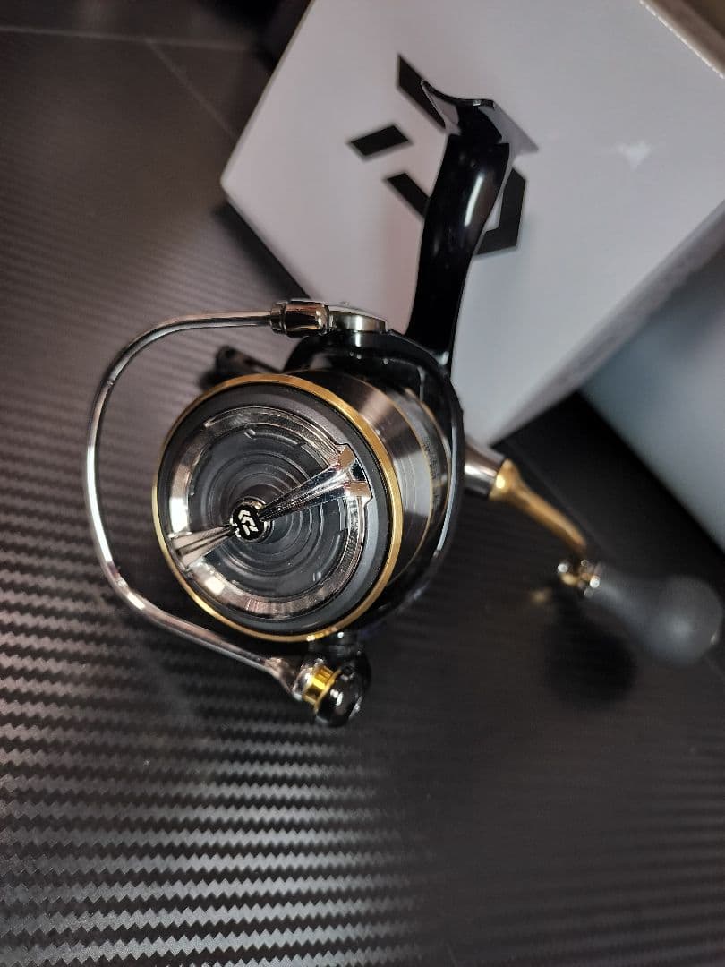 リール Daiwa BALLISTIC LT 4000-C