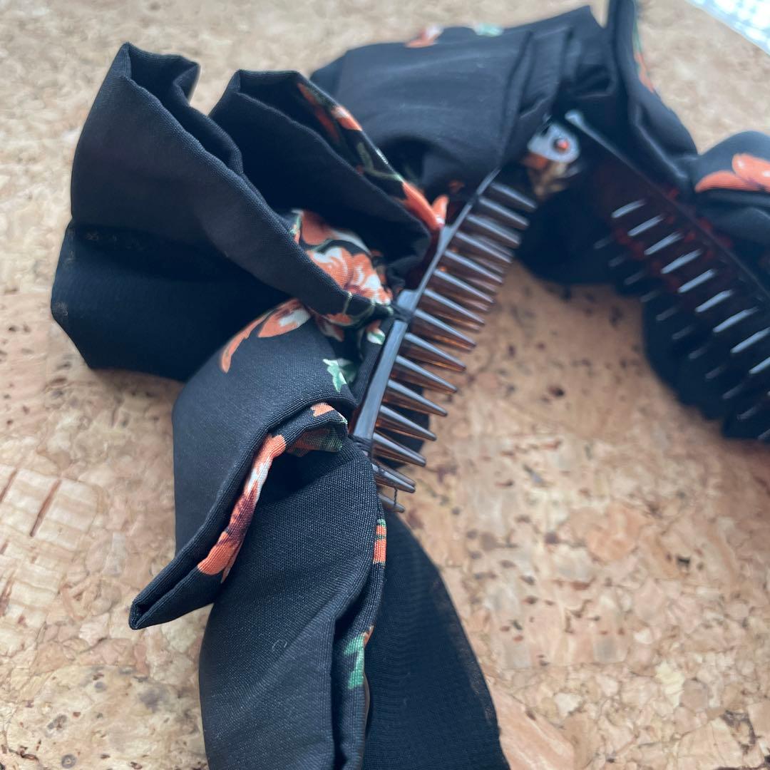 アンジェブルーム Ange Bloom バナナクリップ　 花柄とネイビーの２つ