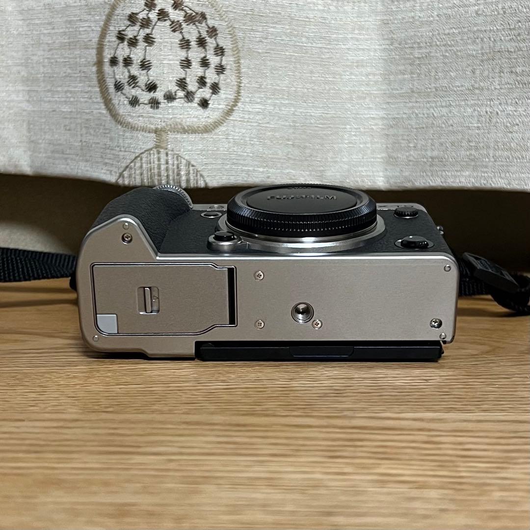 富士フイルム FUJIFILM X-T5 シルバー & XF35mmF1.4 R