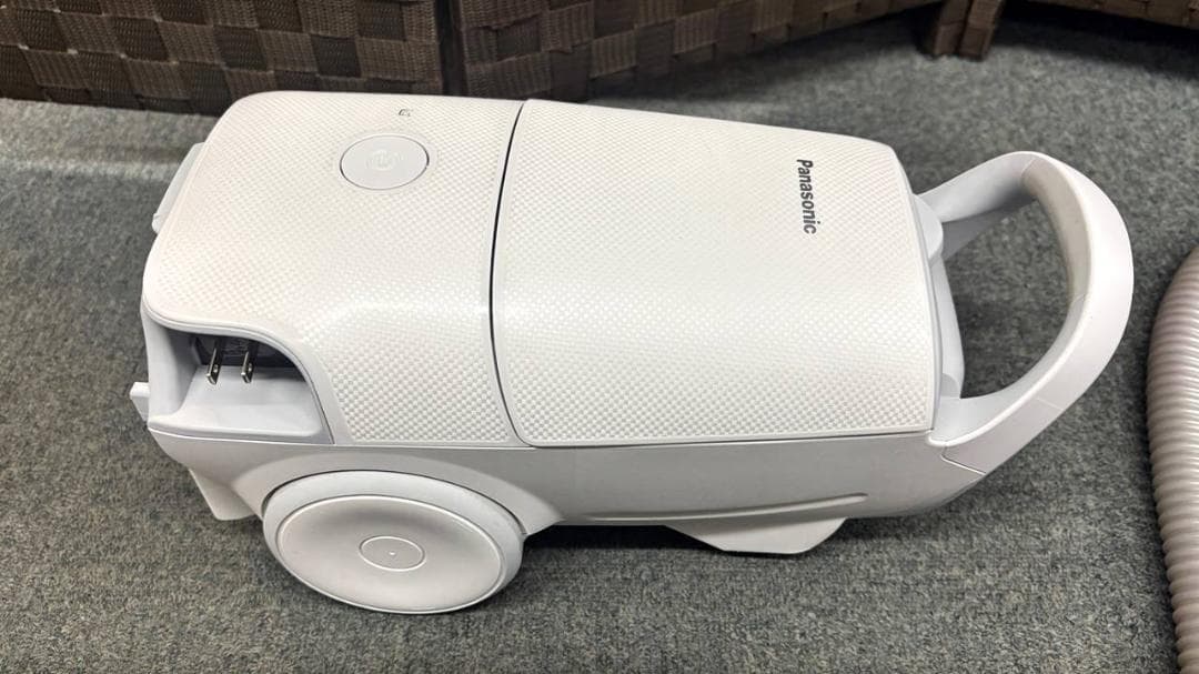 パナソニック軽量スリム掃除機MC-SJP860Kからまないブラシ 2023年製
