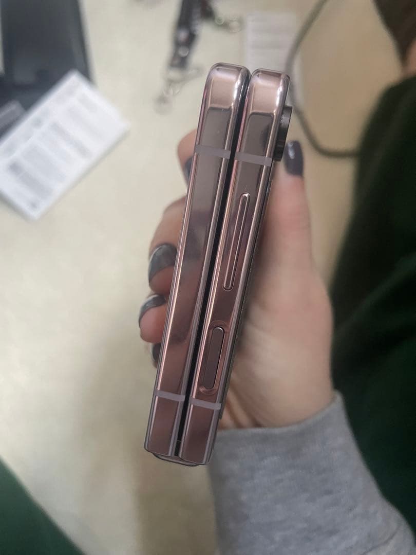 ナツ竹中Samsung Galaxy Z Flip5パープル 本体