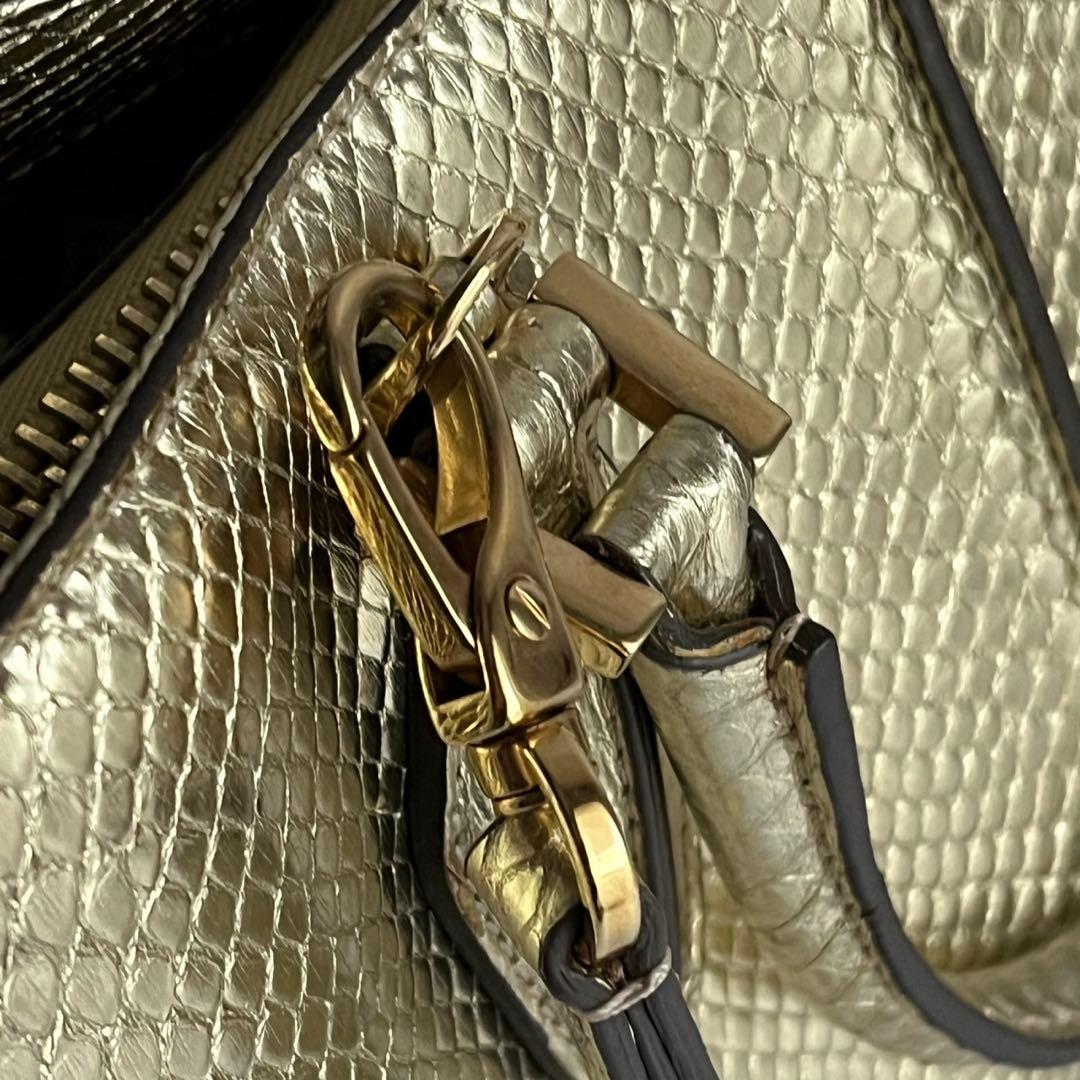 ✨未使用級✨　TOD’S D キューブ　　ハンドバッグ　レザー　ゴールド