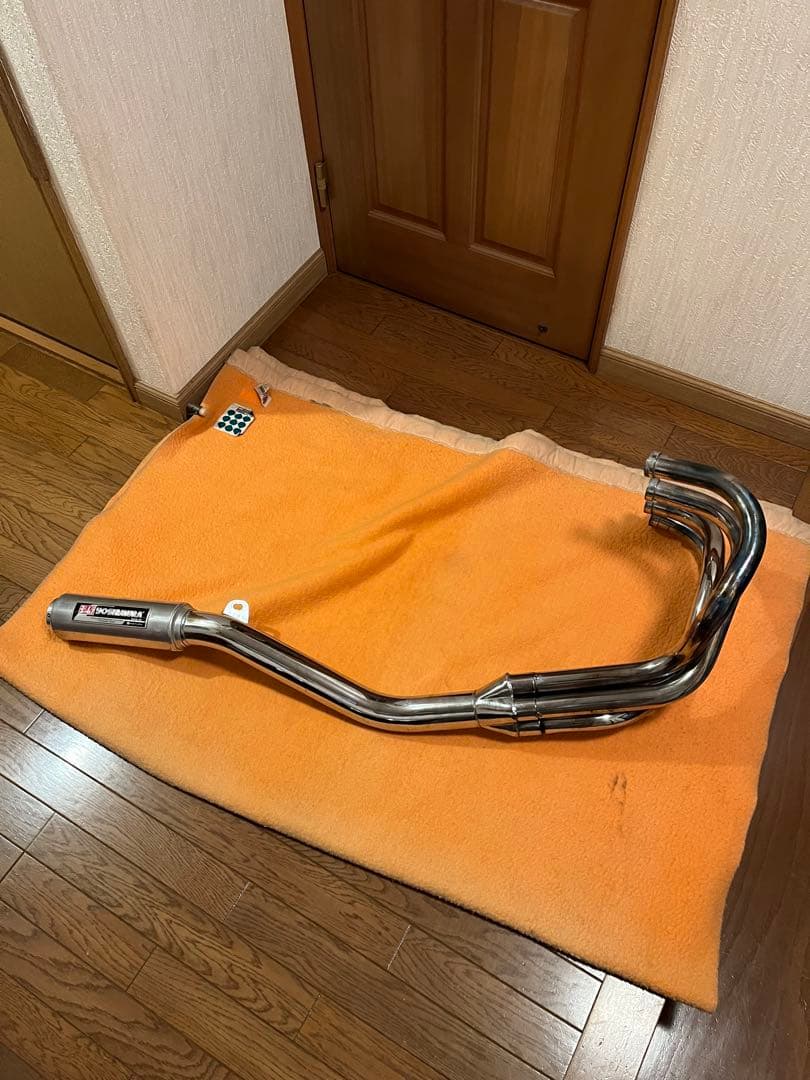 しばっち、cb750fヨシムラサイクロンマフラー