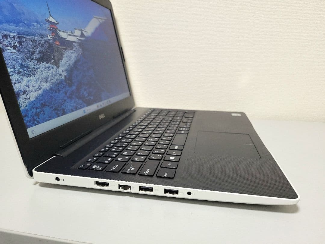 高性能DELL Inspiron 3593 15インチ corei7 第10世代