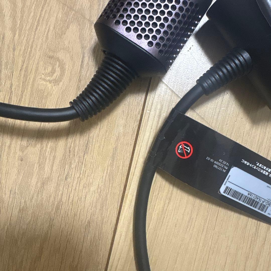 ダイソンヘアストレイトナー