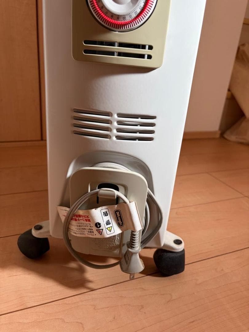 デロンギ オイルヒーター DeLonghi 暖房器具（取説付き）