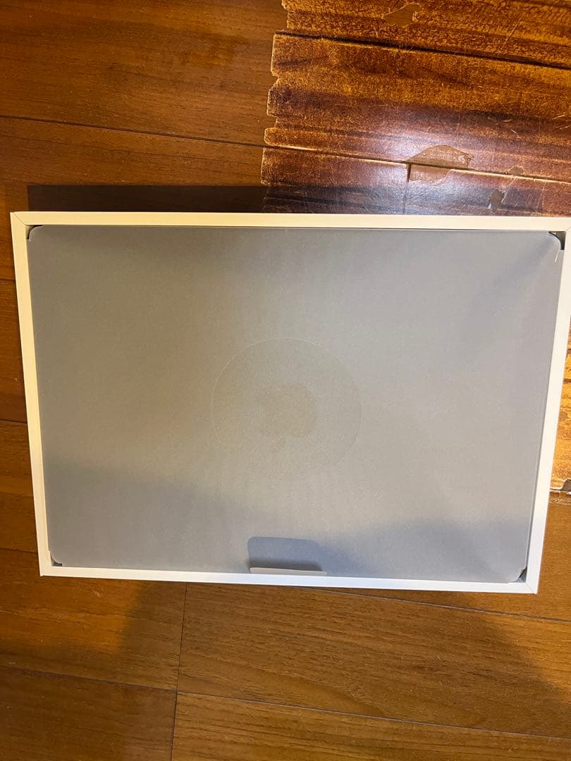 Apple M2チップ搭載 13インチ MacBook Air スペースグレイ