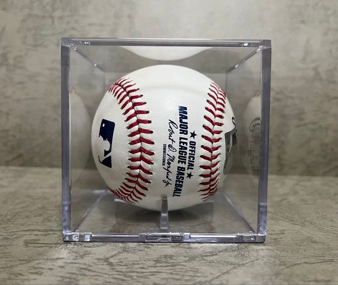 イチロー選手　ＭＬＢ殿堂入記念　直筆サイン入りボール（topps製カード１枚付）