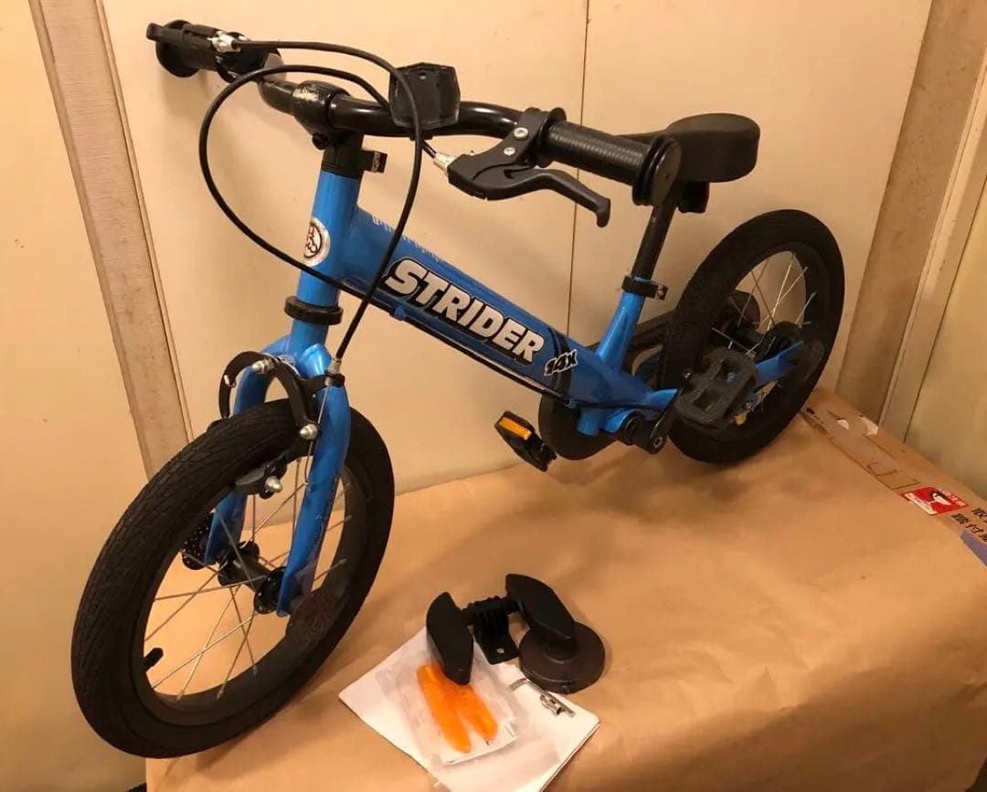 STRIDER 14x ストライダー キッズバイク　ブルー