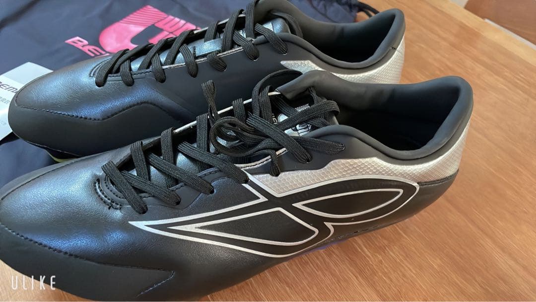 新作新品‼︎BEMOLO ブラック スパイクシューズ 収納袋付き