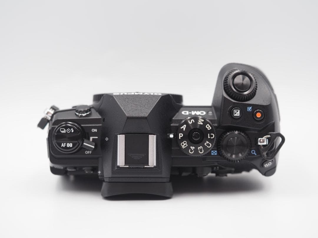 OLYMPUS OM-D E-M1MARKⅢ