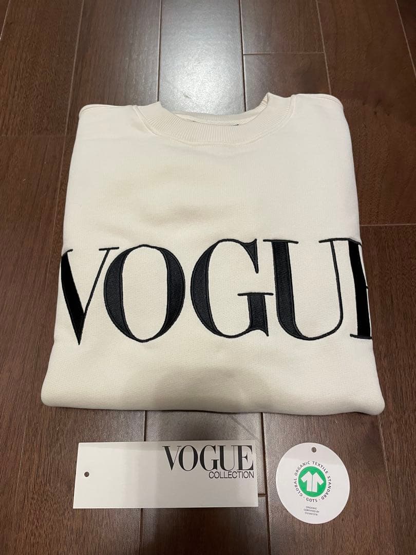 文太さま専用　新品　VOGUE ロゴ刺繍スウェット　クリーム　Sサイズ