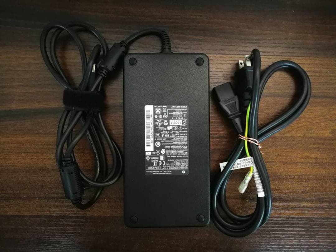 HP Z2 Mini G4 i7 9700KF 32GBメモリ 1TB SSD