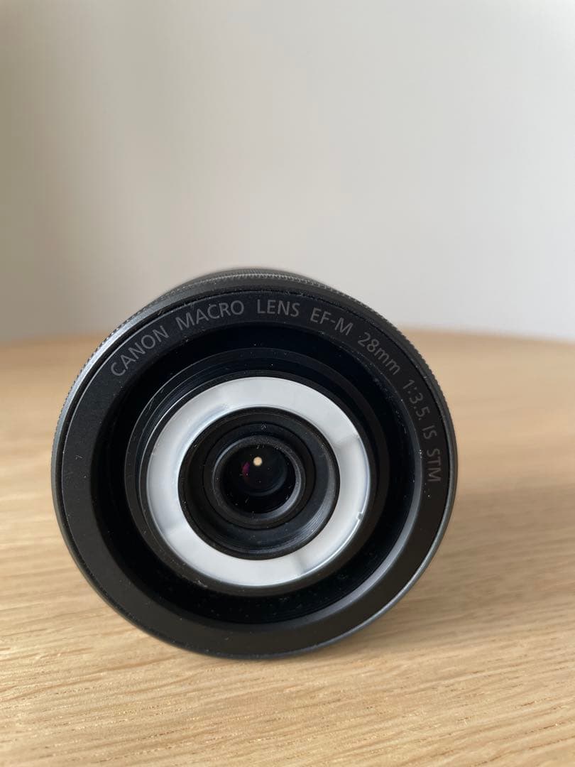 Canon MACRO EF-M 28mm f/3.5 IS STM レンズ