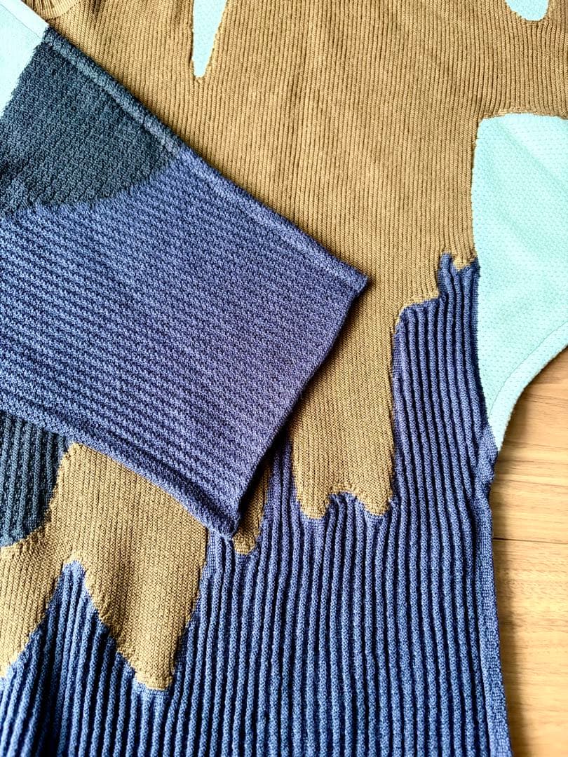 【新品未使用】イッセイミヤケオムプリッセ　ニット　ブラウン