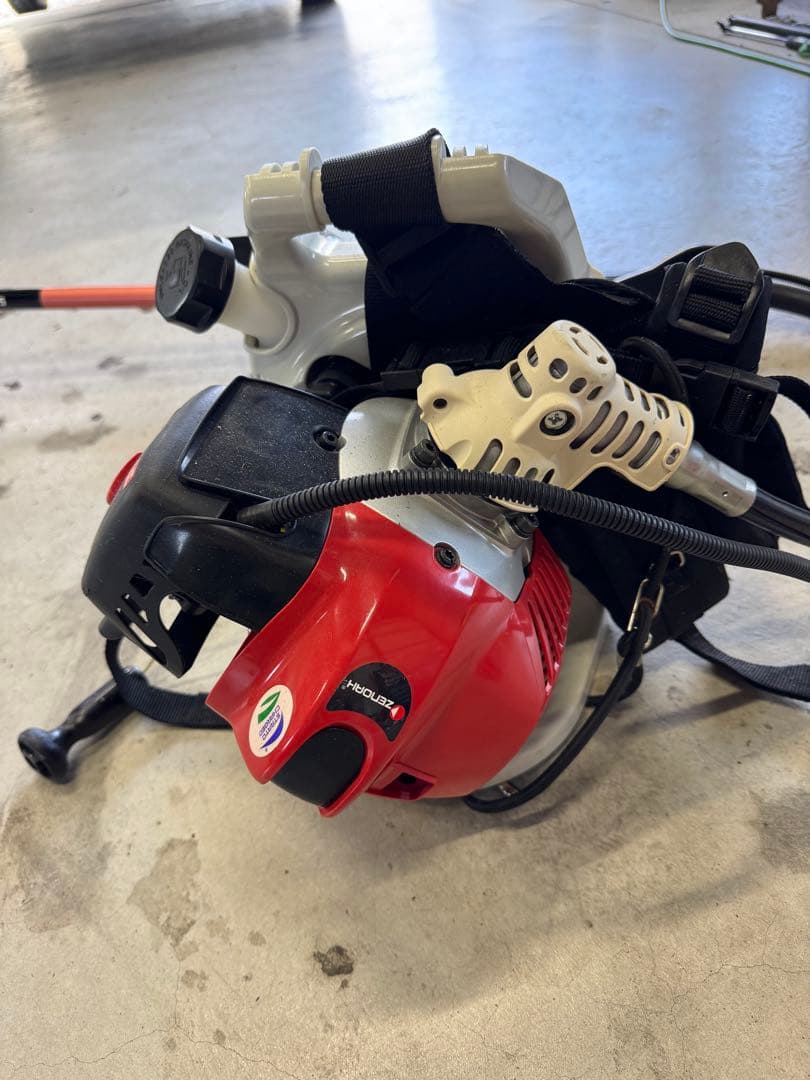 c*a様 ZENOH BKZ275 エンジン草刈り機　美品