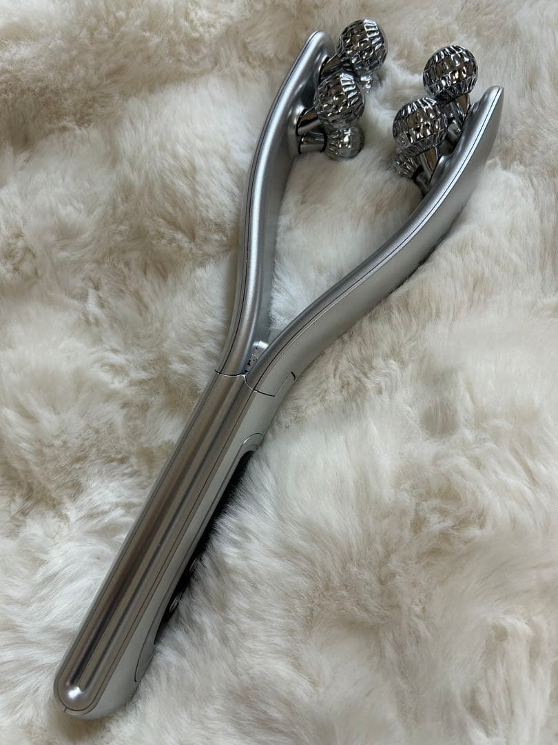 NIPLUX BEROLA ニップラックス　べローラ　美顔ローラー