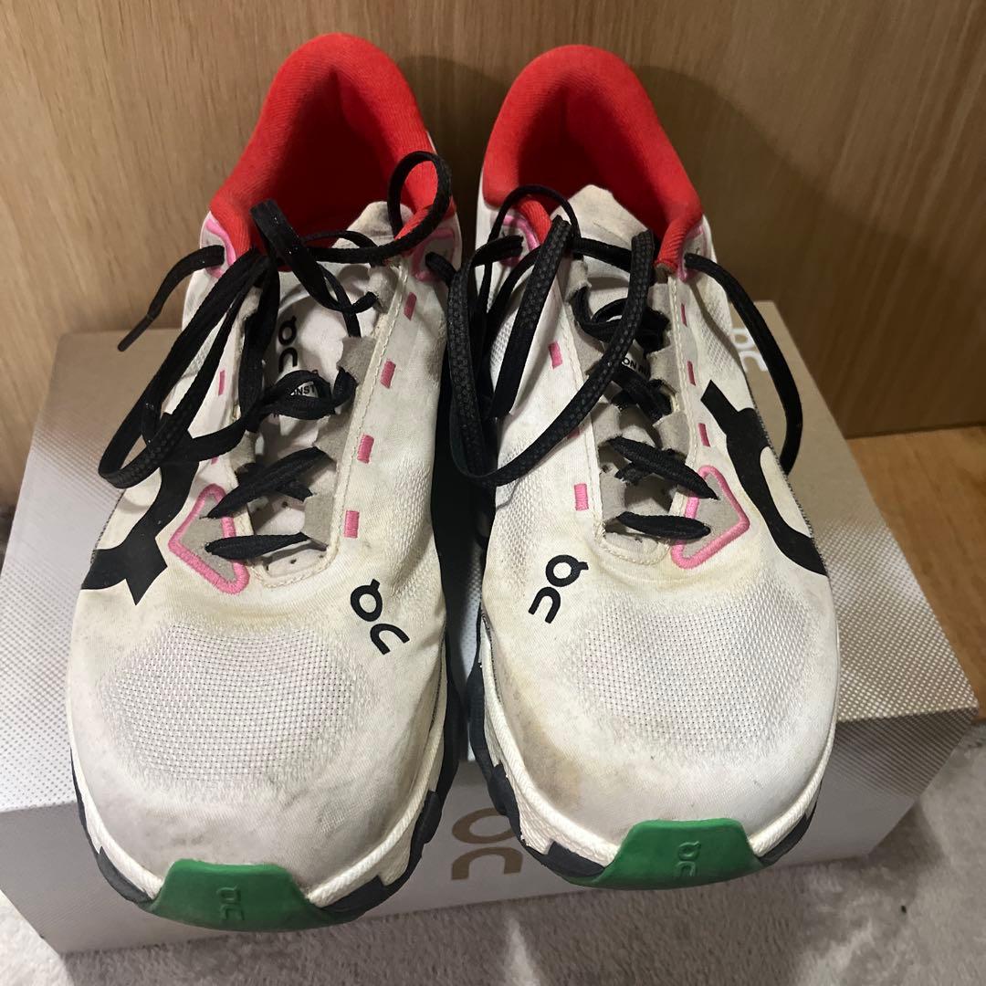 スパイク・シューズ on cloud monster hyper