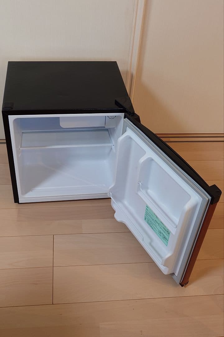 (株)アイリス2023年製 1ドアミニ冷蔵庫 PRC-B051D-M木目調