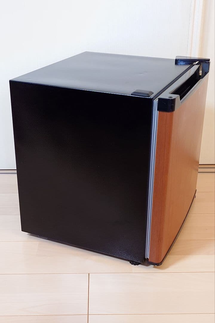 (株)アイリス2023年製 1ドアミニ冷蔵庫 PRC-B051D-M木目調