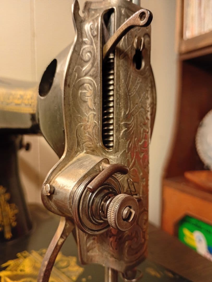 縫うためのアンティークミシン　シンガー　スフィンクス　手回し　整備済み絶好調