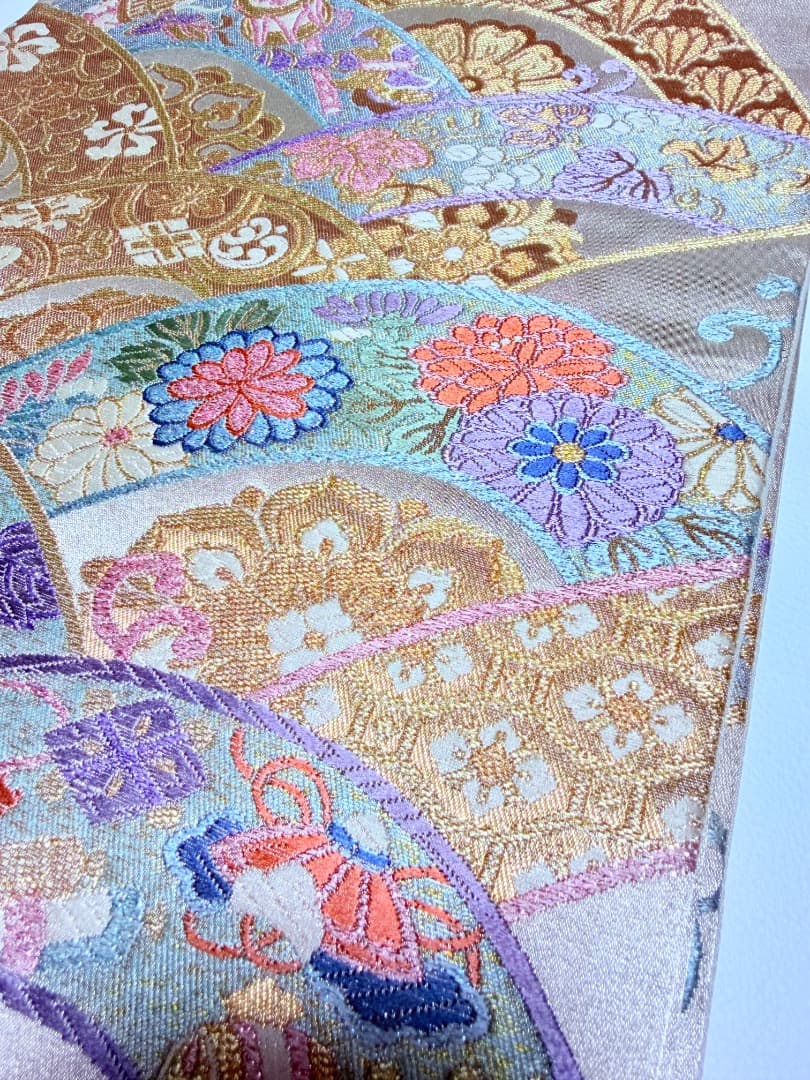 高級 袋帯 正絹 六通柄 宝尽くし シャンパンゴールド 扇文 訪問着 色無地