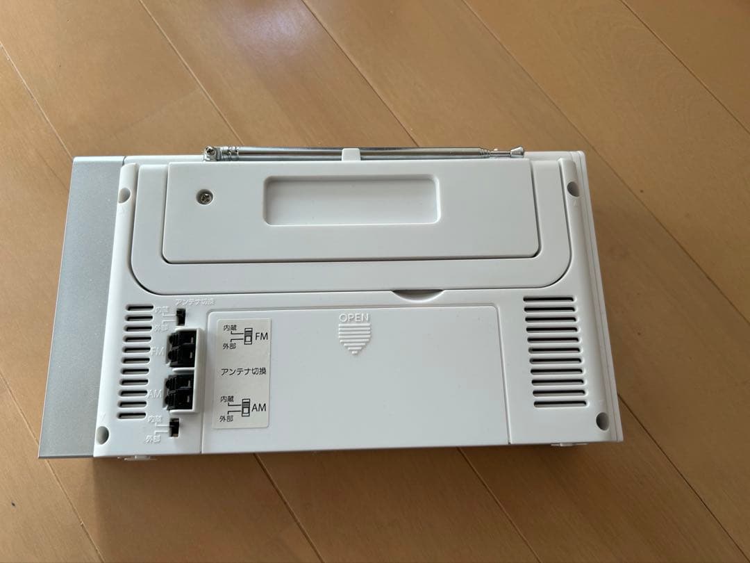 東芝TOSHIBA TY-RHR1W ホワイトラジオ　録音