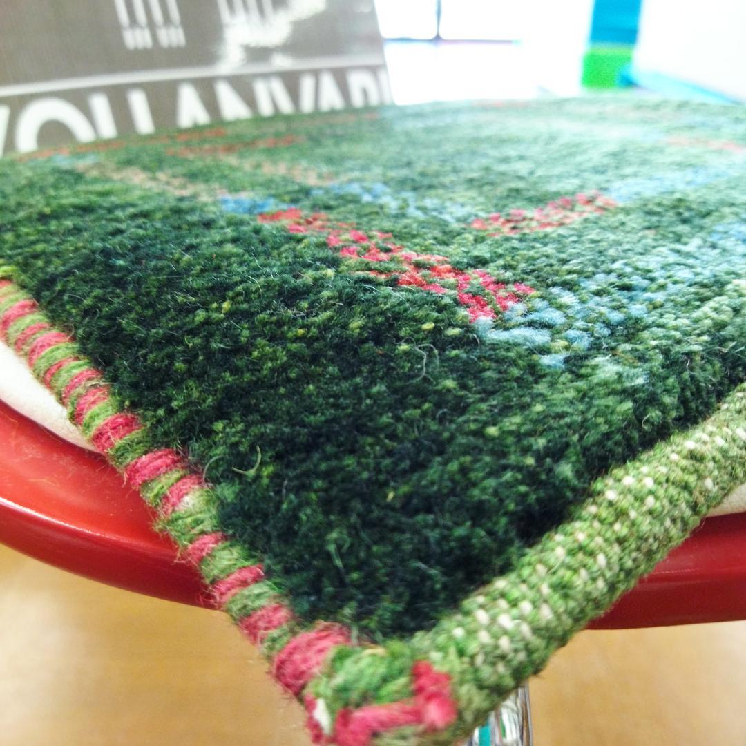 値下げ可能ミニギャベ●32×37㎝●手織●本物●新品未使用 遊牧民が紡ぐギャッベ