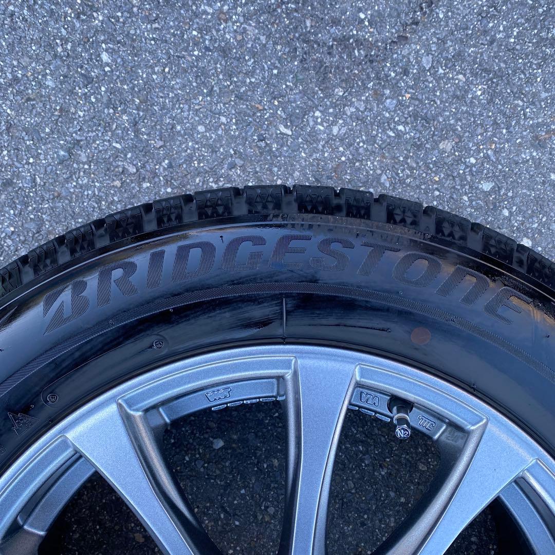 中古バリ溝‼️ブリヂストンスタッドレスセット215/60R17カローラクロス