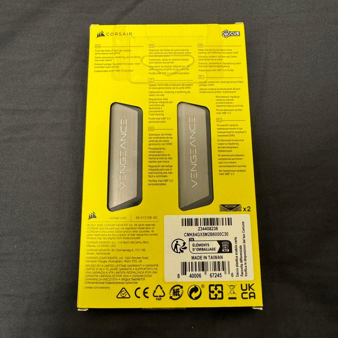 メモリー CORSAIR VENGEANCE DDR5 64GB 6000MHz