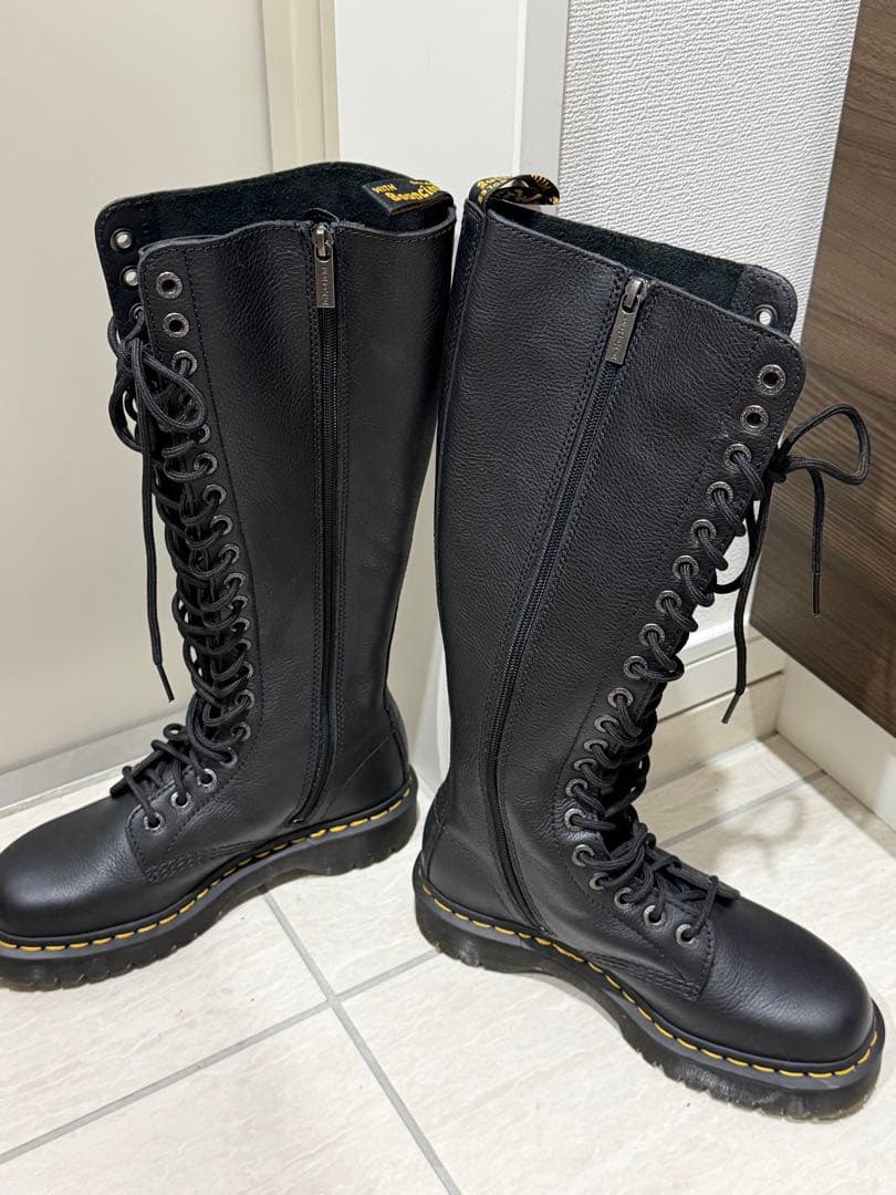 ドクターマーチン ブーツ レディース 20 ホール　1B60 BEX 39