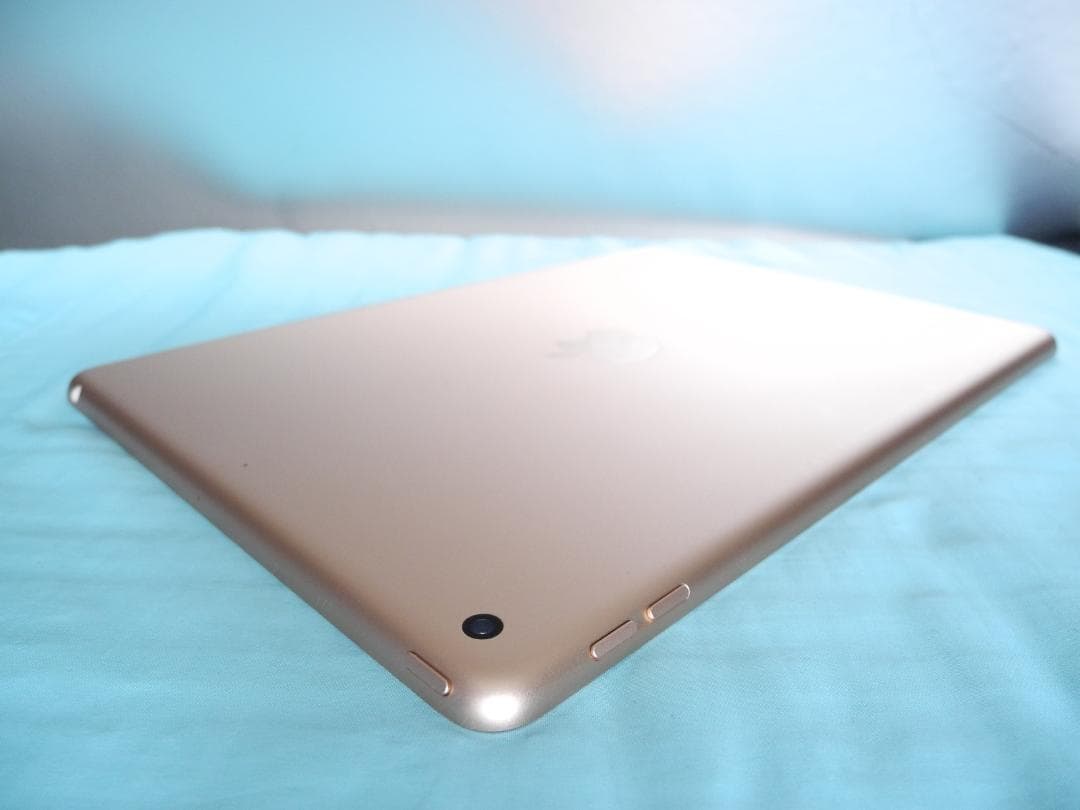 新品ペン付　第8世代iPad