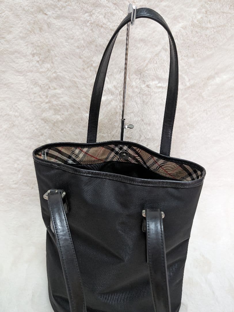 Burberry ブラック トートバッグ　ノバチェック　ナイロン　バケツ型