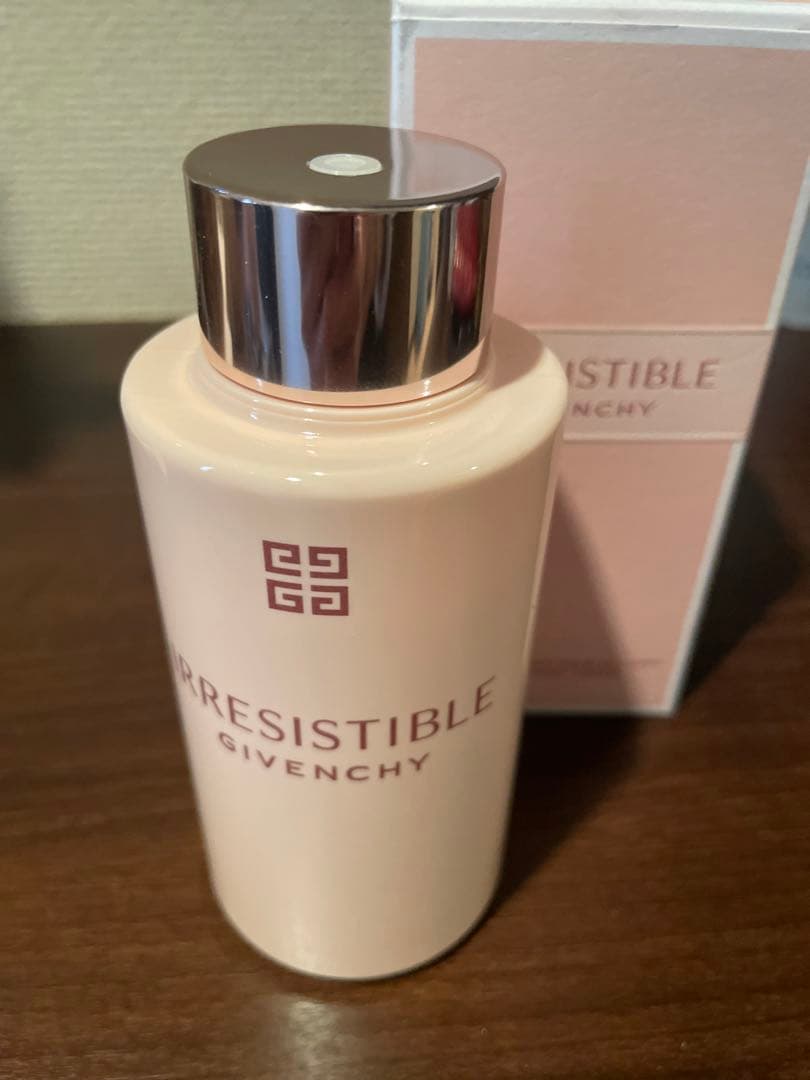 【YKTC』GIVENCHY香水のみ／イレジスティブルオーデパルファム／