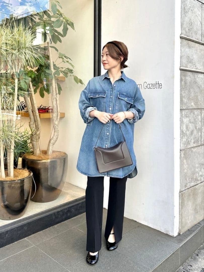 ウィムガゼット【インフルエンサーコラボ】刺繍デニムシャツ