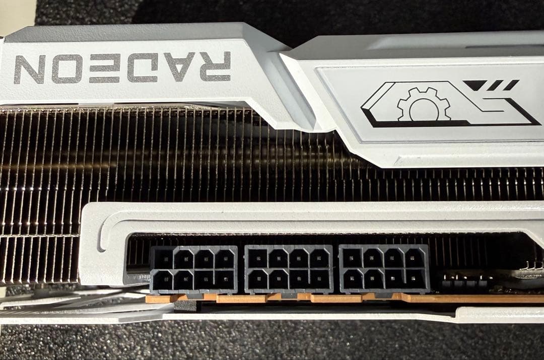 Radeon RX 7900 XTX Taichi White 24GB 美品