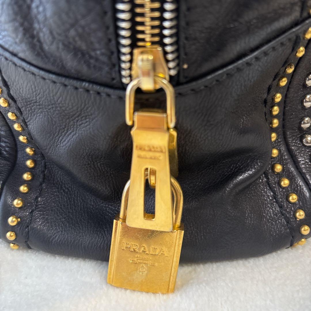 【希少・極美品】プラダ スタッズ 2way ショルダーバッグ ハンドバッグ 黒