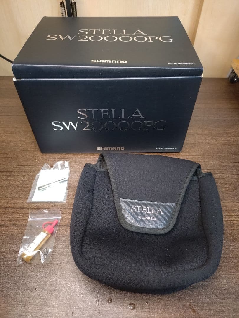 13ステラSW20000PG 替えスプール付き