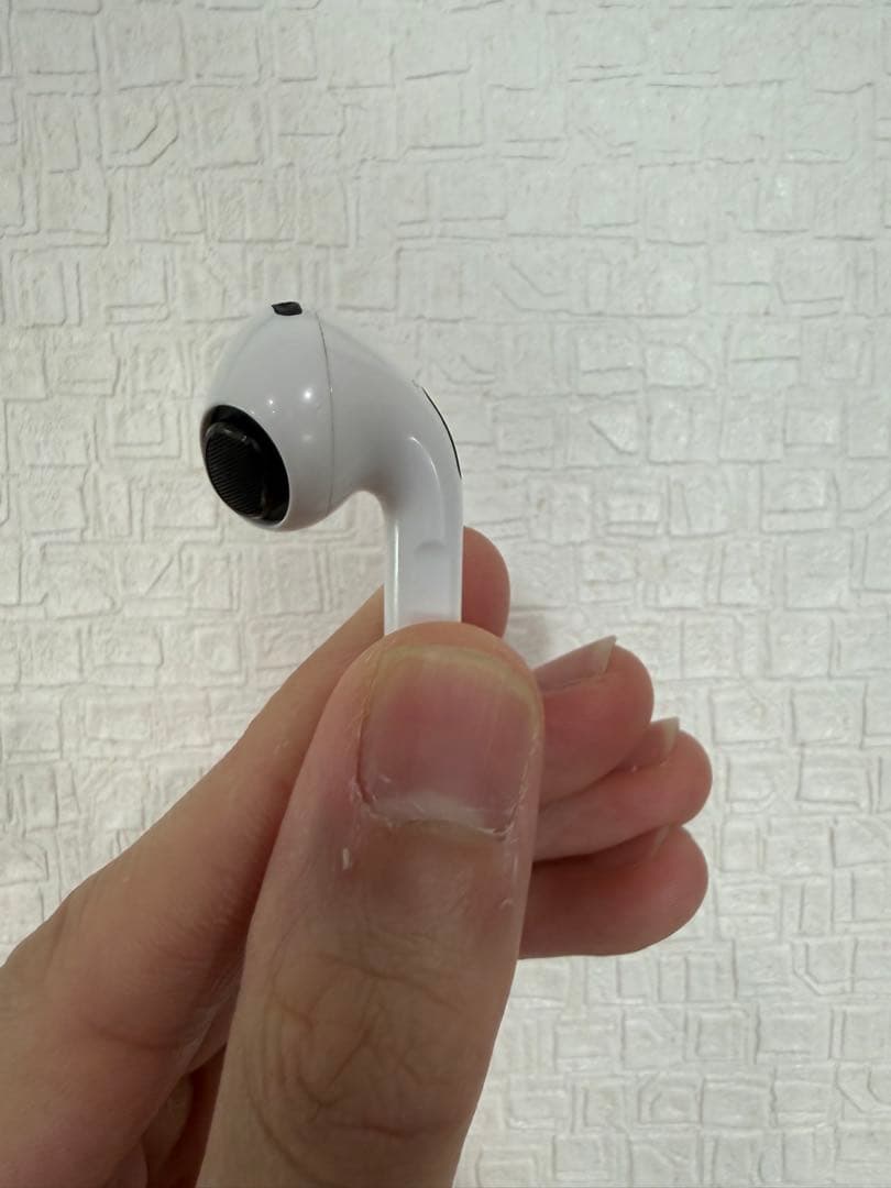 AirPods本体 lightningポート