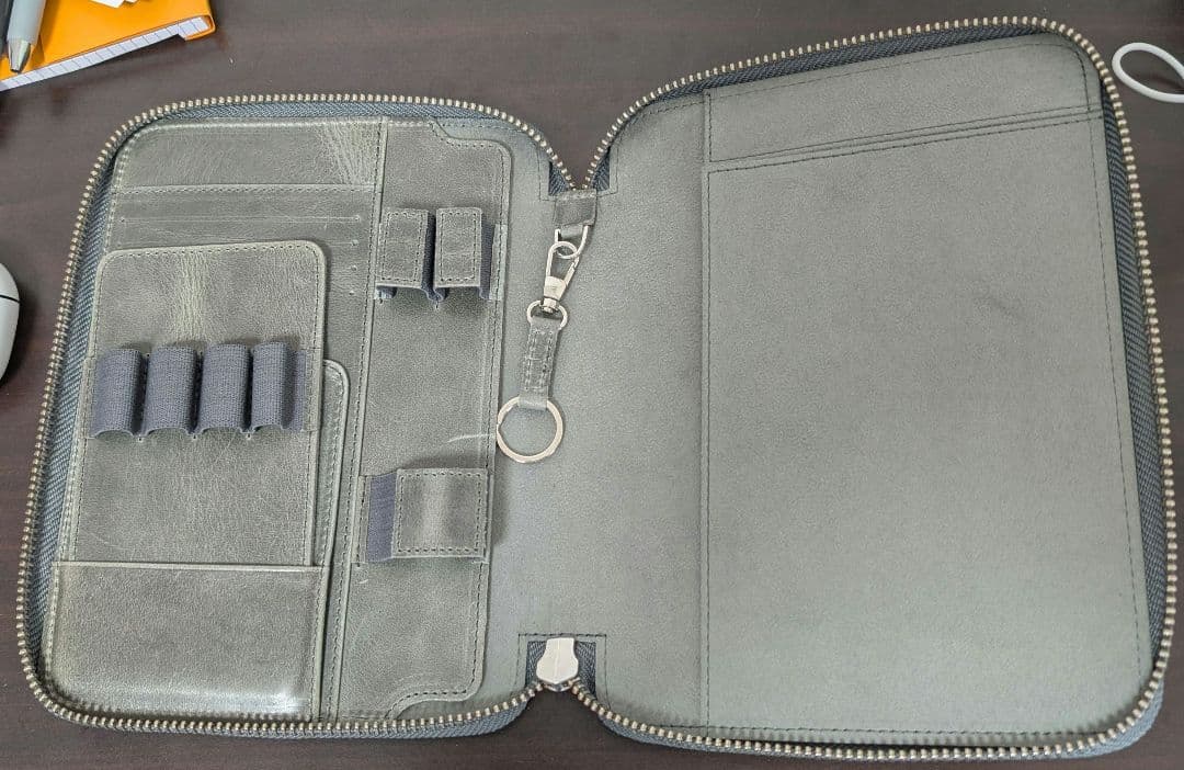 ガレンレザー A5ジップフォリオ クレイジーホース スモーキー