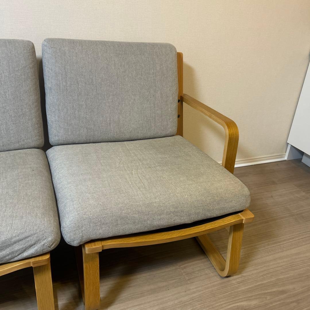 グレーのモダンダイニングチェア