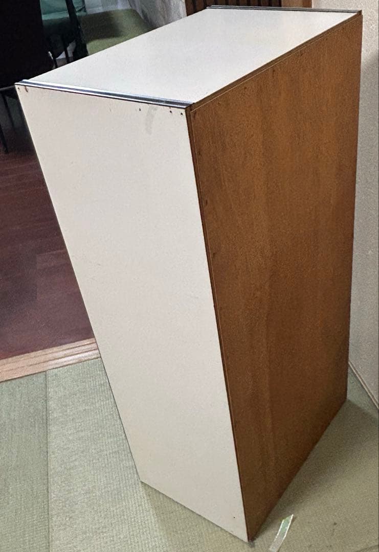 R*a様 レトロな食器棚