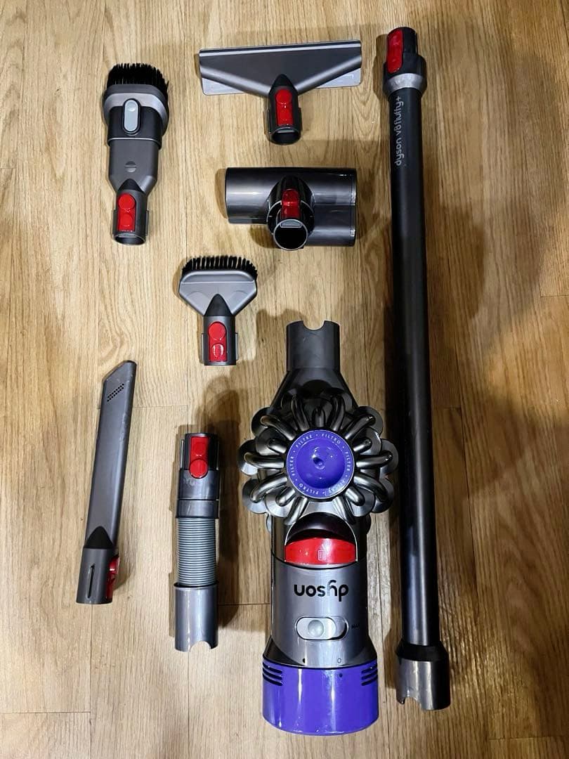 Dyson V8 Fluffy Plus ダイソン LEDヘッド付 スタンド付