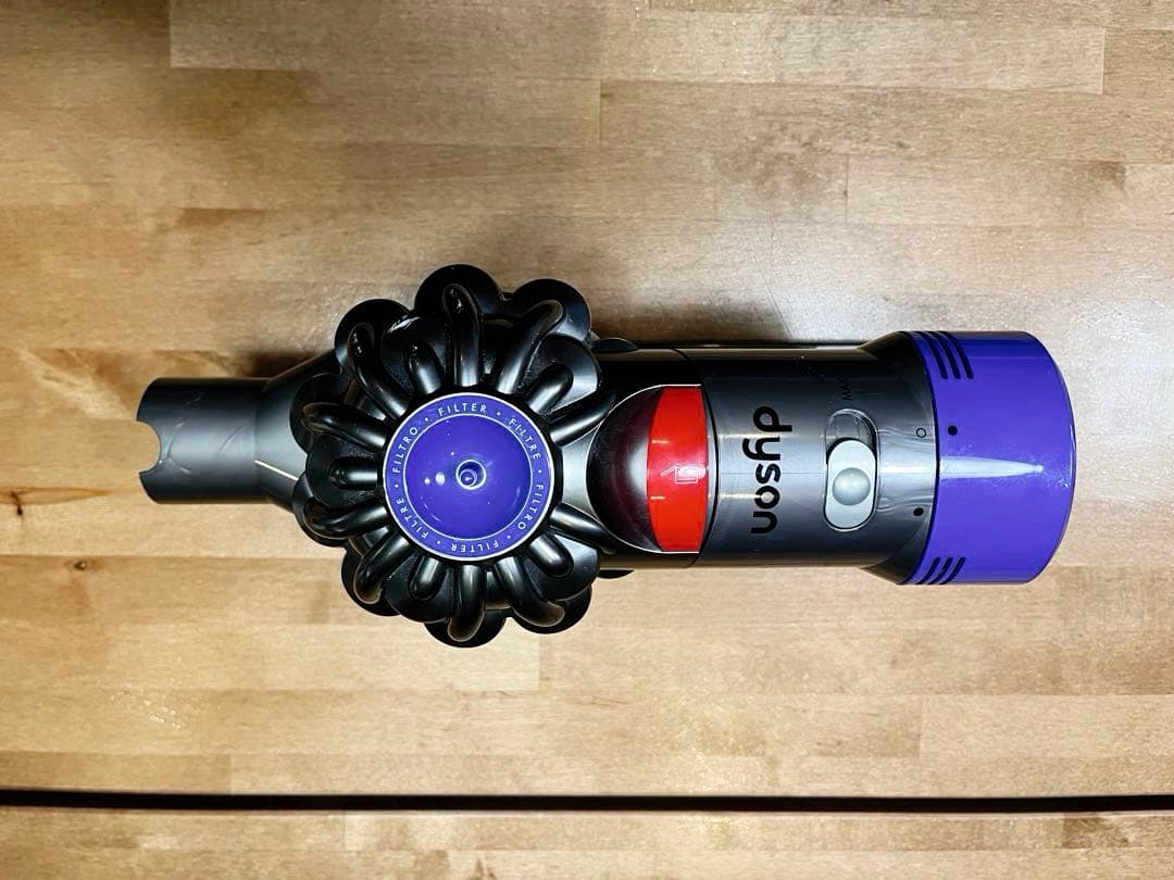 Dyson V8 Fluffy Plus ダイソン LEDヘッド付 スタンド付