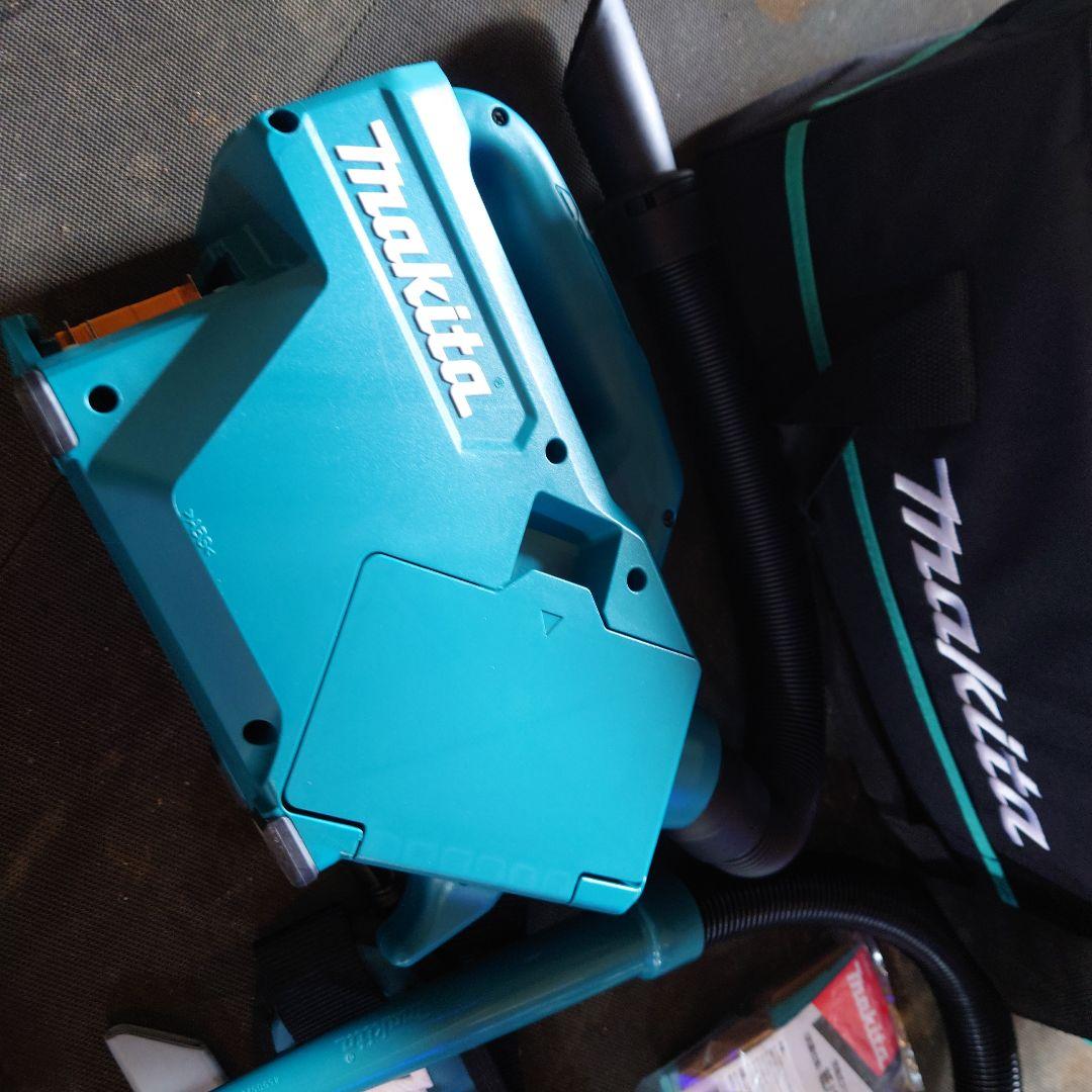 マキタ掃除機18V