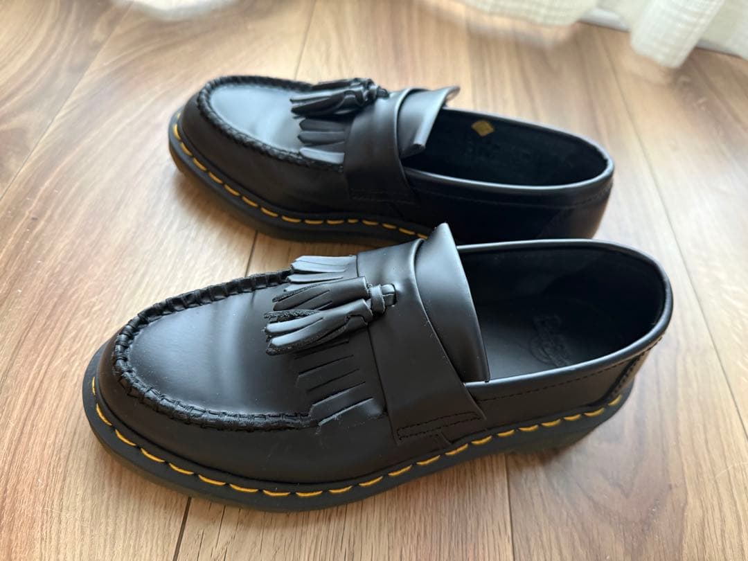ほぼ新品未使用ドクターマーチン タッセルローファーUK5