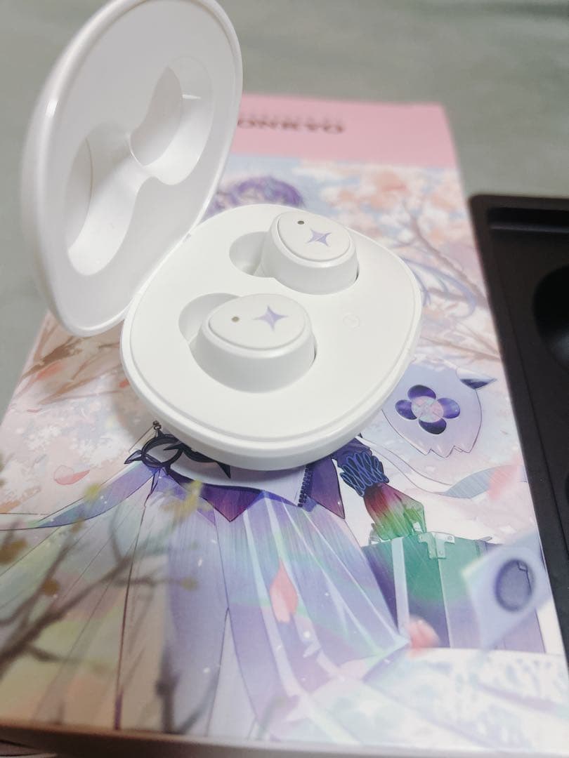 星導ショウコラボイヤホン　ONKYO ワイヤレスイヤホン AOW04 ホワイト