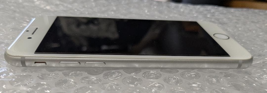 Apple iPhone8 64GB シルバー docomo SIMフリー 美品