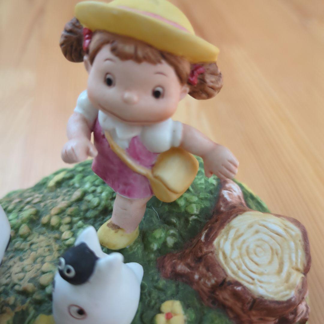 トトロとメイの陶器製置物 ジブリ　 オルゴール　さんぼ